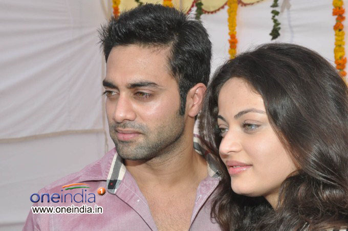 Antha Nee Mayalone Muhurat