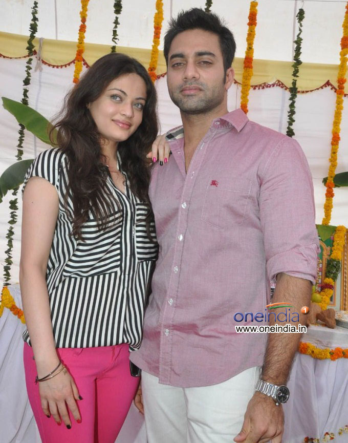 Antha Nee Mayalone Muhurat