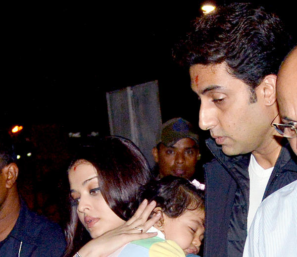 Family outing: Aishwarya Rai and Abhishek Bachchan spotted with daughter Aaradhya