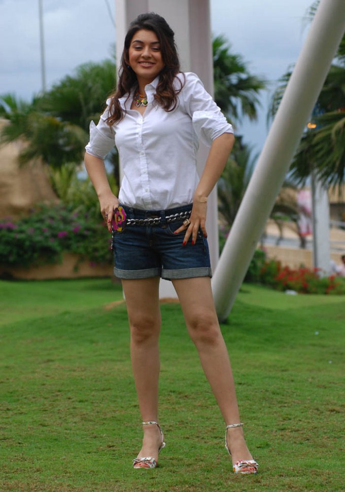 Actresses Sizzle in Shorts
