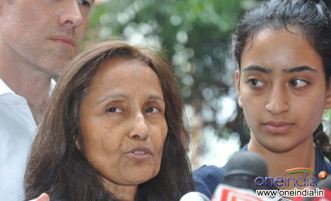 Jiah Khan's Mother Rabia Amin Press Conference