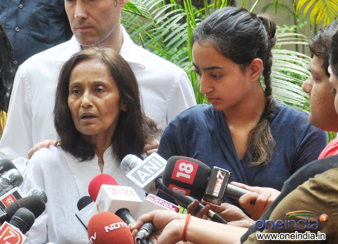 Jiah Khan's Mother Rabia Amin Press Conference