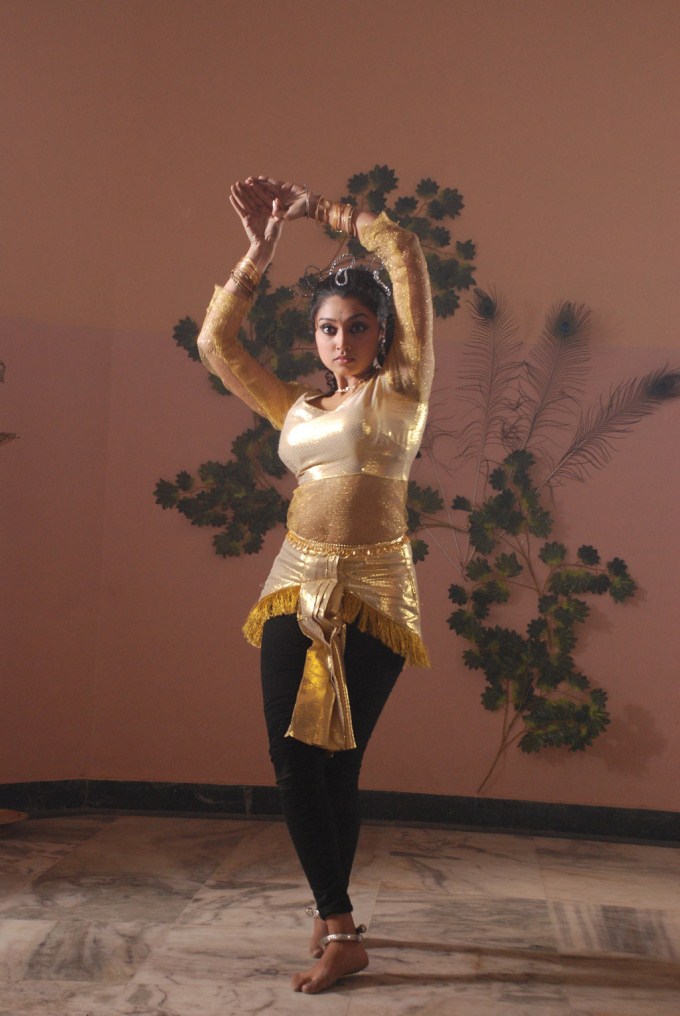 Madhavanum Malarvizhiyum