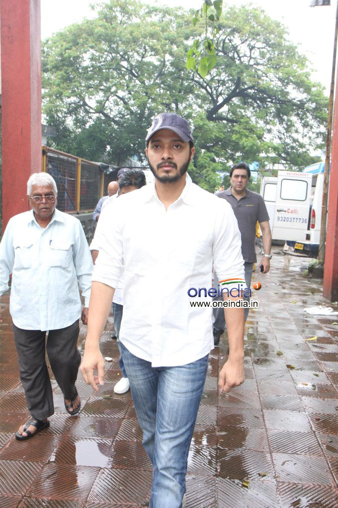 Funeral of filmmaker Sudhakar Bokade
