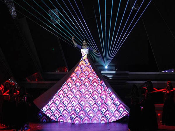 Dance Performance at IIFA Awards 2013