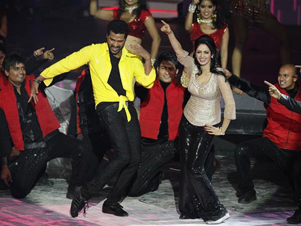 Dance Performance at IIFA Awards 2013