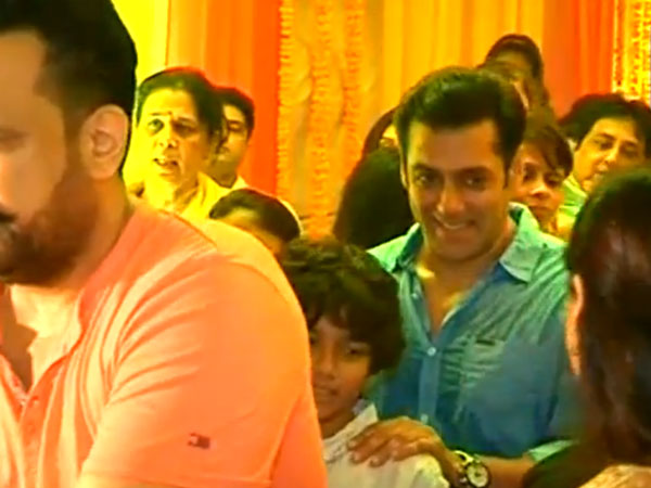 Salman Khan's Ganesh Chaturthi Celebration 2013
