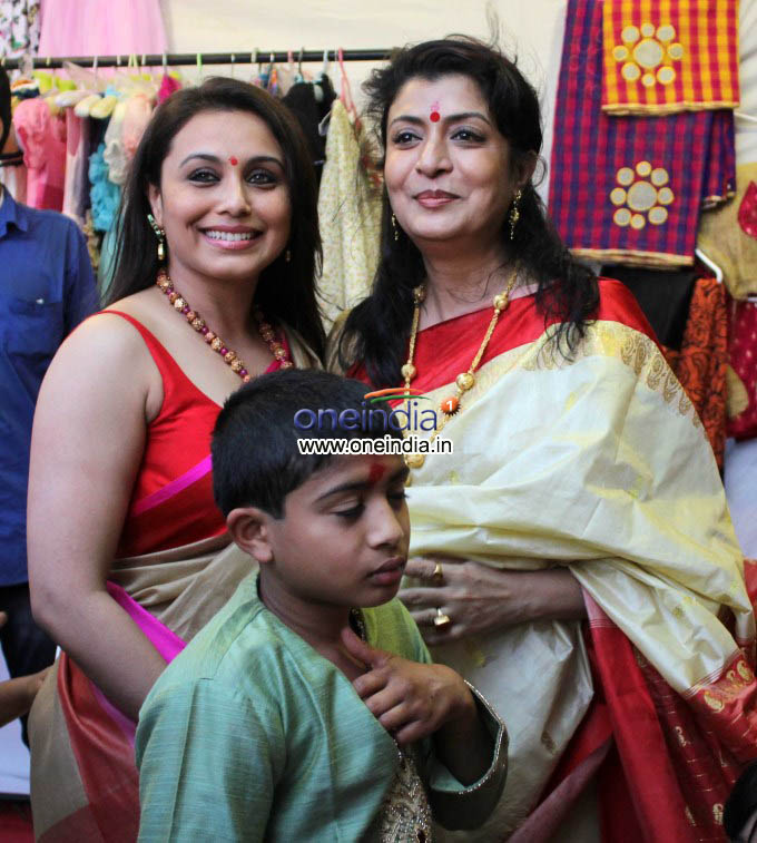 Rani Mukherjee Visit Durga Temple with her Family