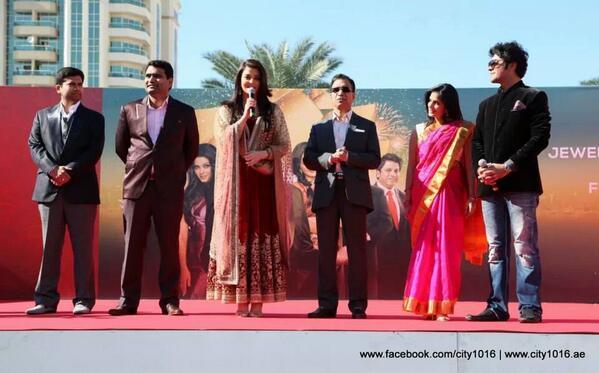 Aishwarya Rai and Manju Warrier at Inaugration of Dubai Kalyan Jewellers