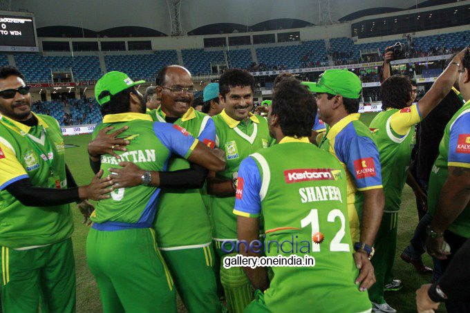 CCL 4 : Kerala Strikers Vs Veer Marathi