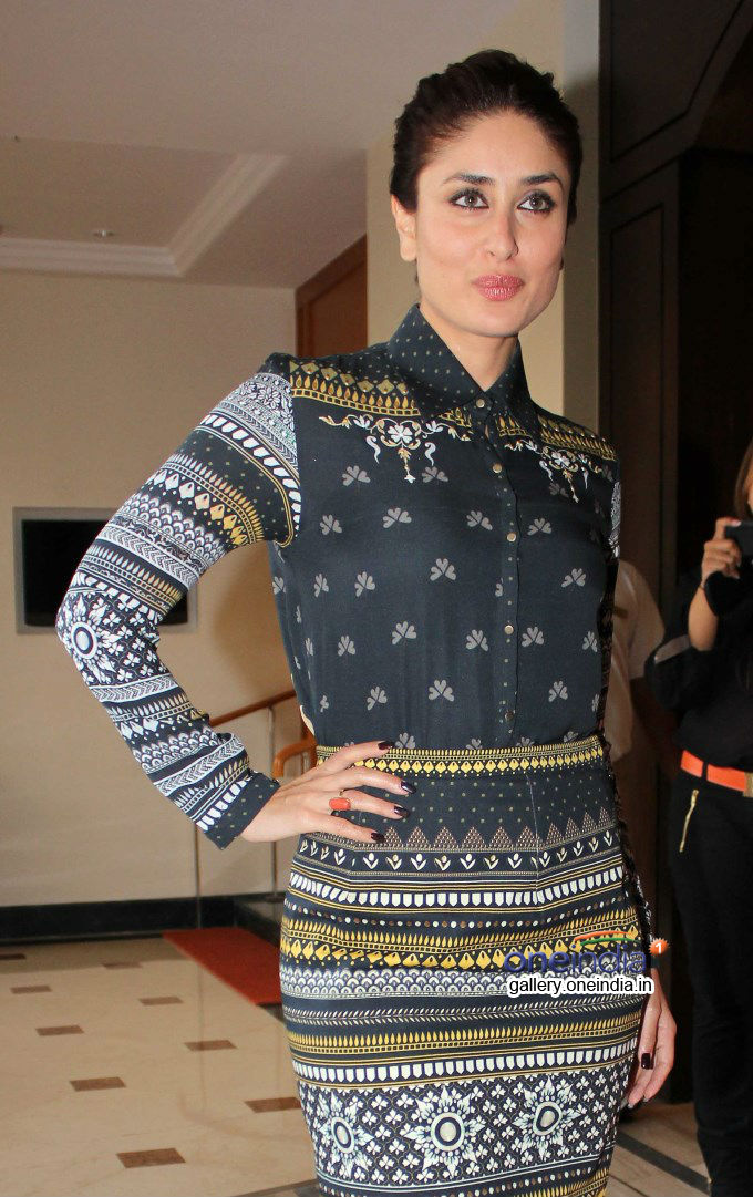 Kareena Kapoor at launch of Book Don't Lose out, Work out