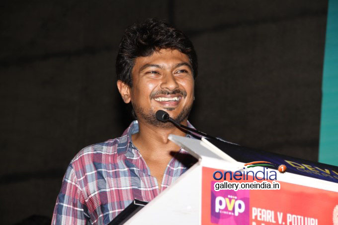 Vallavanukku Pullum Aayudham Audio Launch