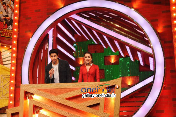 EK Villain Promotion at Life ok Awards