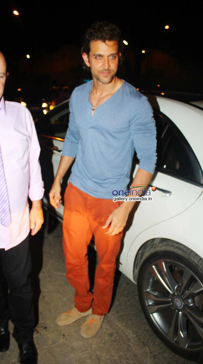 Hrithik Roshan with Family Snapped at Nido Bandra