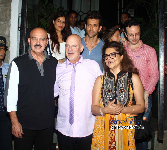 Hrithik Roshan with Family Snapped at Nido Bandra