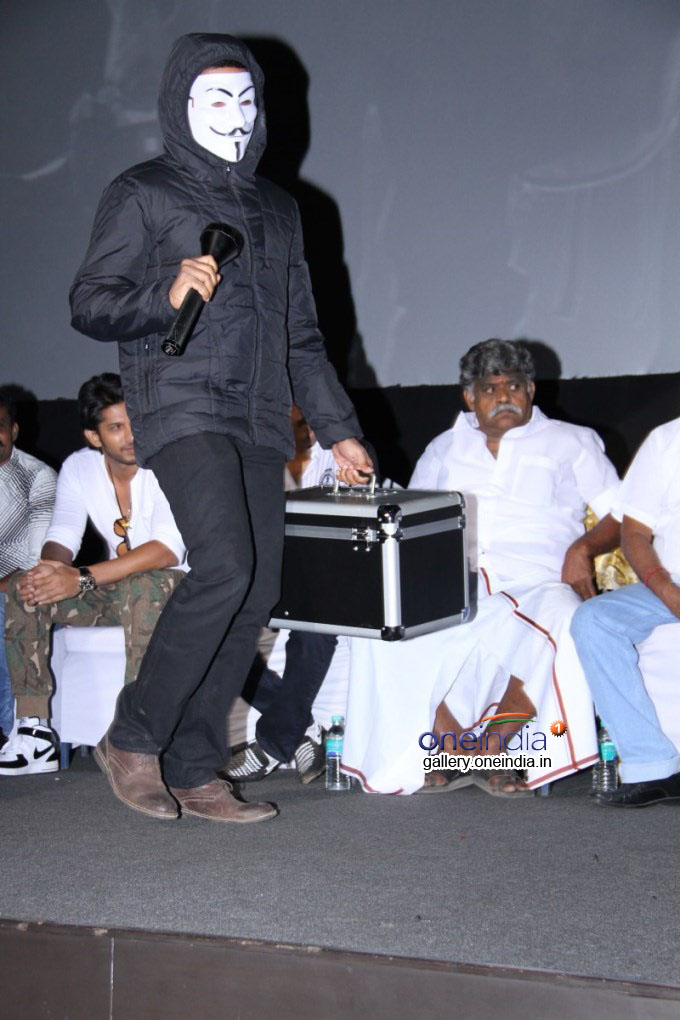 Kalavu Thozhirchalai Audio Launch