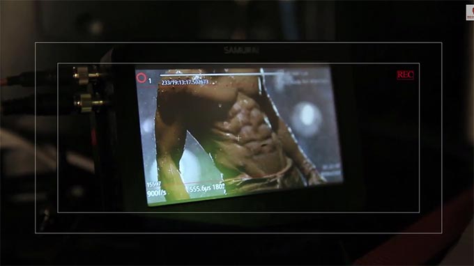 Shahrukh Khan Reveals His 10-pack Abs Workout