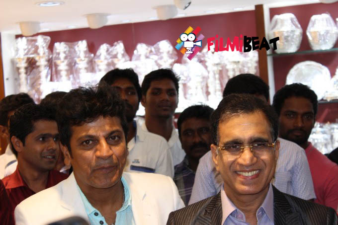 Actors Shivarajkumar and Prabhu Inaugurate Kalyan Jewellers - Jayanagar Bangalore