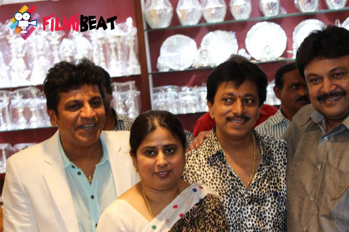 Actors Shivarajkumar and Prabhu Inaugurate Kalyan Jewellers - Jayanagar Bangalore