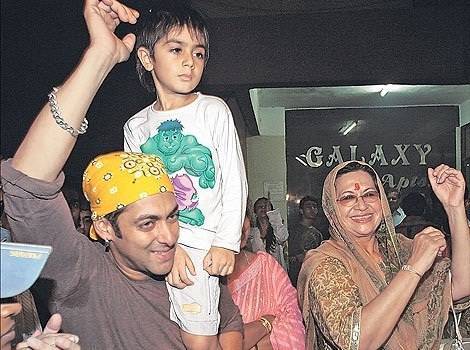 Unseen Pictures of Salman Khan Family