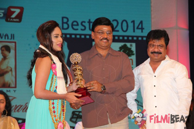 V4 Entertainers Film Awards 2015