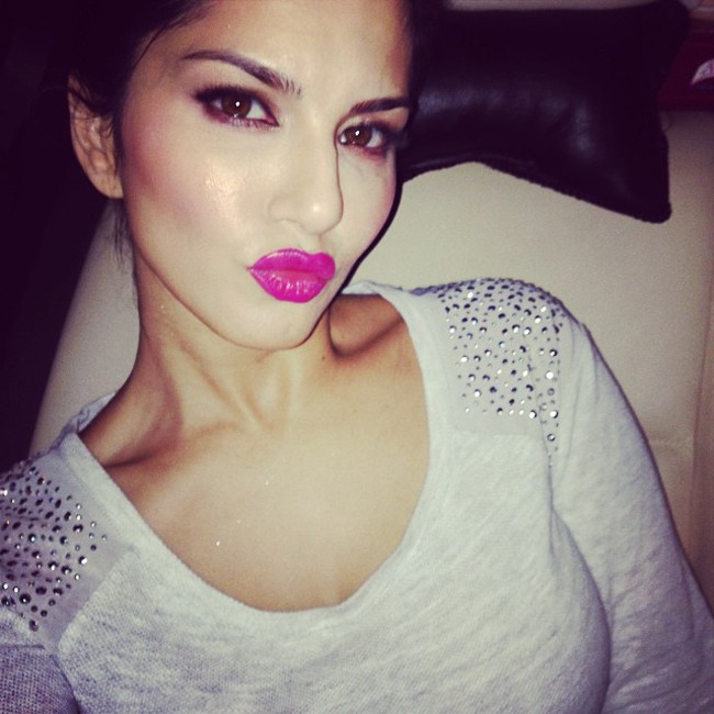 Sunny Leone's Unseen Candid Selfie Pics