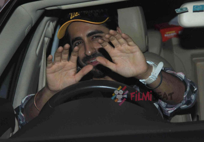 Ayushmann Khurrana Snapped At WTF Restaurant Versova