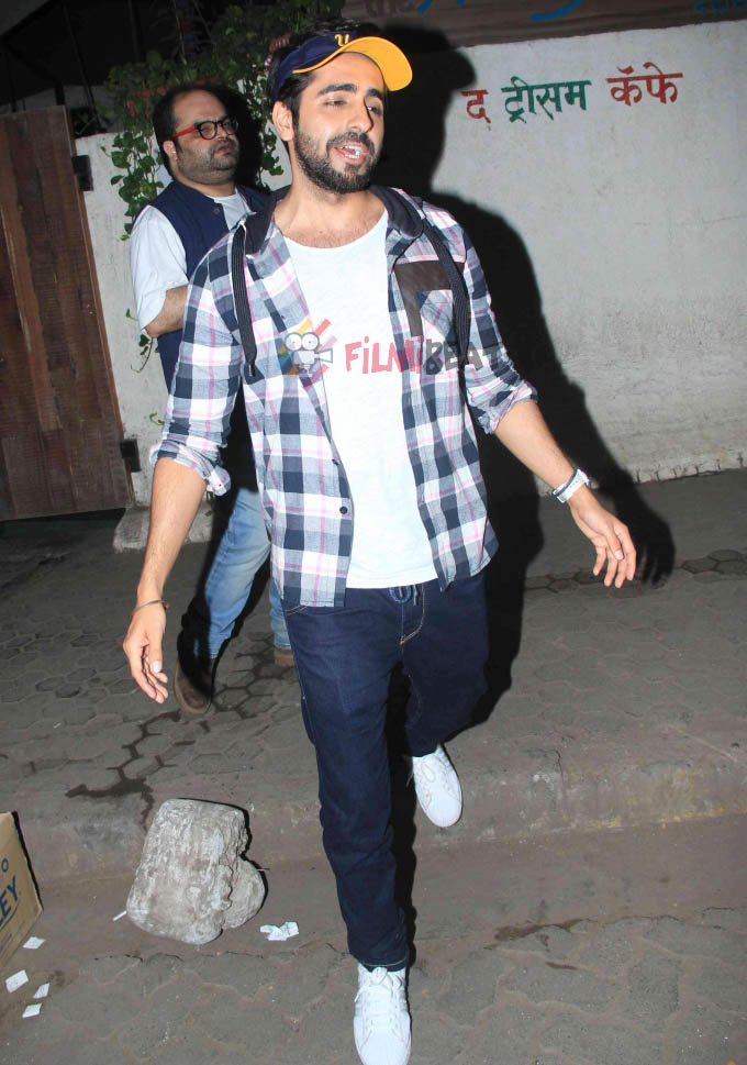 Ayushmann Khurrana Snapped At WTF Restaurant Versova