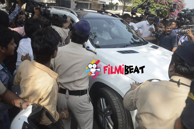Salman Khan Live Verdict Pictures