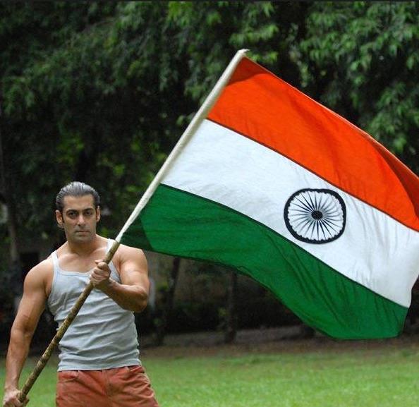 Celebs Salute Selfie For Independence Day
