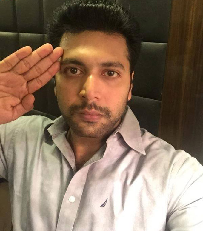 Celebs Salute Selfie For Independence Day