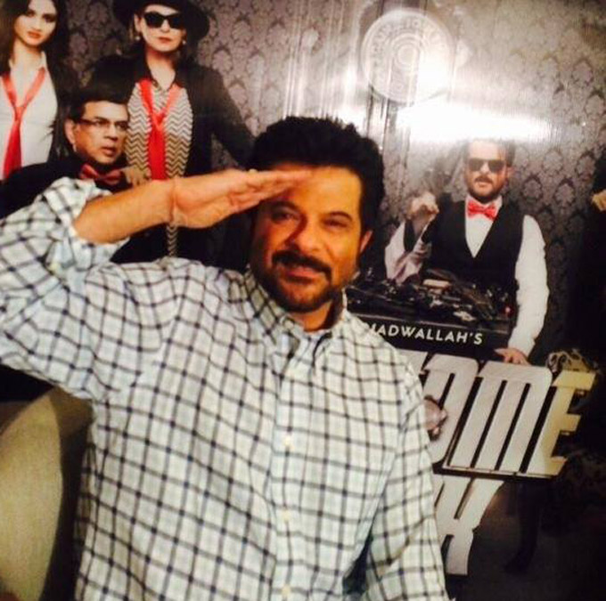 Celebs Salute Selfie For Independence Day