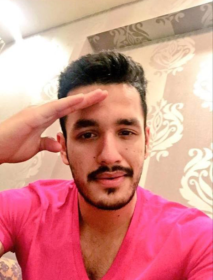 Celebs Salute Selfie For Independence Day