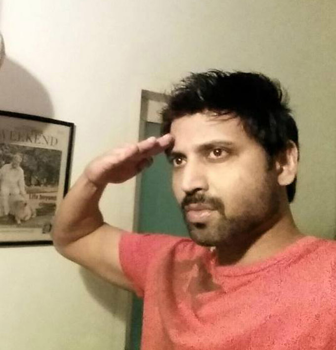 Celebs Salute Selfie For Independence Day
