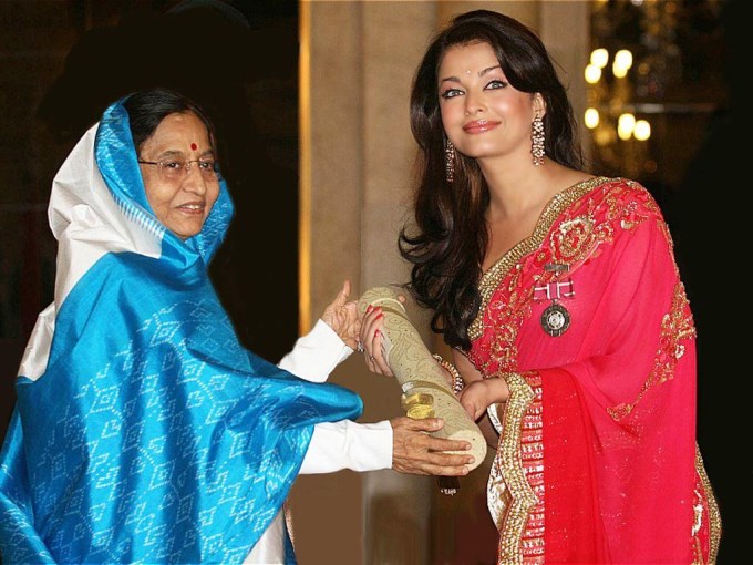 Rare And Unseen Pics Of Aishwarya Rai Bachchan With Family
