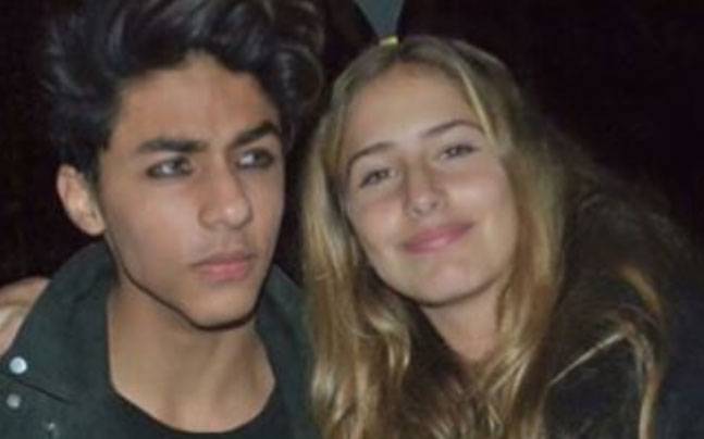 Unseen Photos of Shahrukh Khan Son Aryan Khan