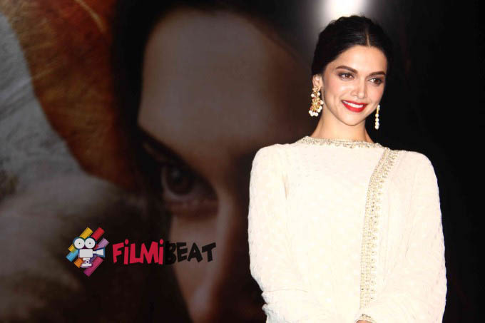 Deepika Padukone Launches Bajirao Mastani Poster