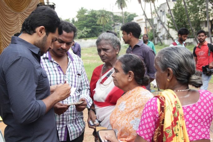 Nadigar Sangam Diwali Gift Distribution