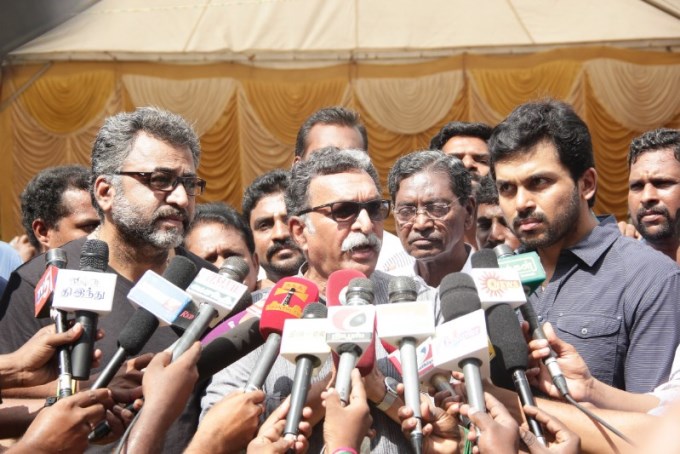 Nadigar Sangam Diwali Gift Distribution