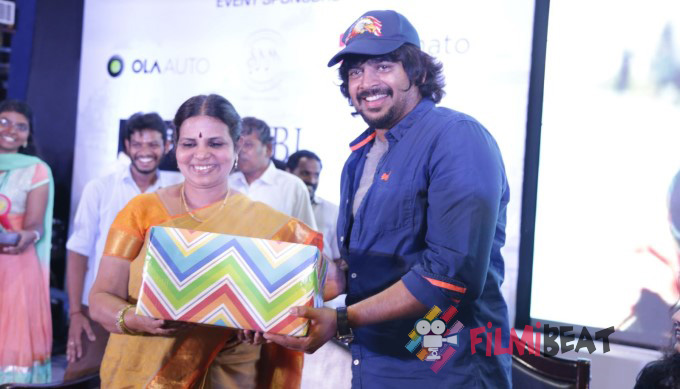 Irudhi Suttru Team At Ethiraj College For Irudhi Suttru Promotions