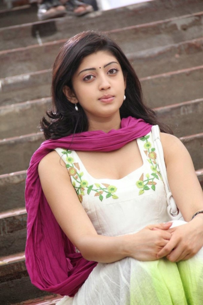 Pranitha Subhash ఆడ బిడ్డకు జన్మనిచ్చిన ప్రణీత సుభాష్ (వైరల్ ఫోటోలు)