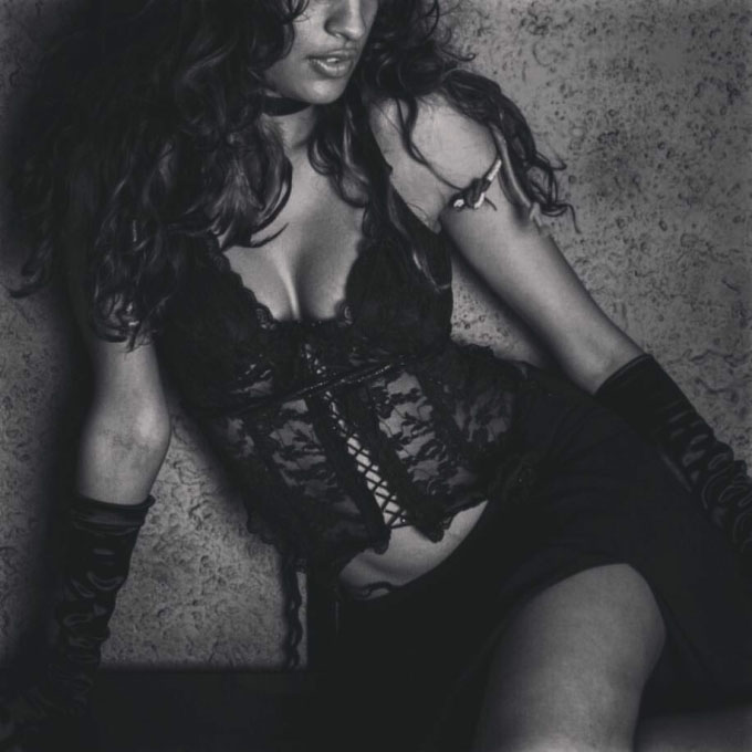Anushka Manchanda Hottest Instagram