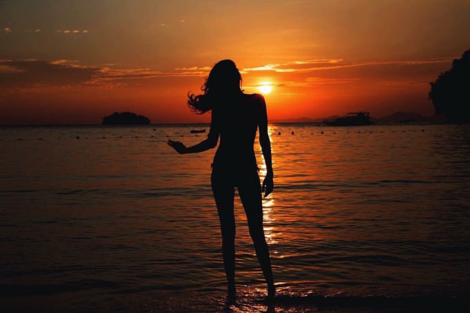 Anushka Manchanda Hottest Instagram