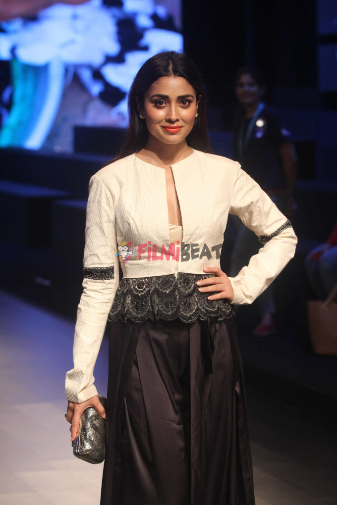 Shriya Saran At Lakme Fashion Week 2016