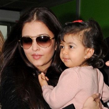 Adorable Photos Of Aishwarya Rai Bachchan With Her Daughter Aaradhya