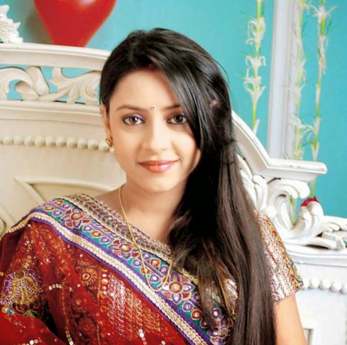Balika Vadhu Actor Pratyusha Banerjee Commits Suicide
