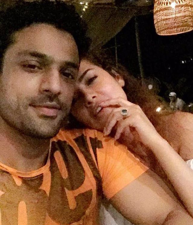 Esha Gupta Enjoying In Goa With Her Friends