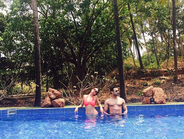 Esha Gupta Enjoying In Goa With Her Friends