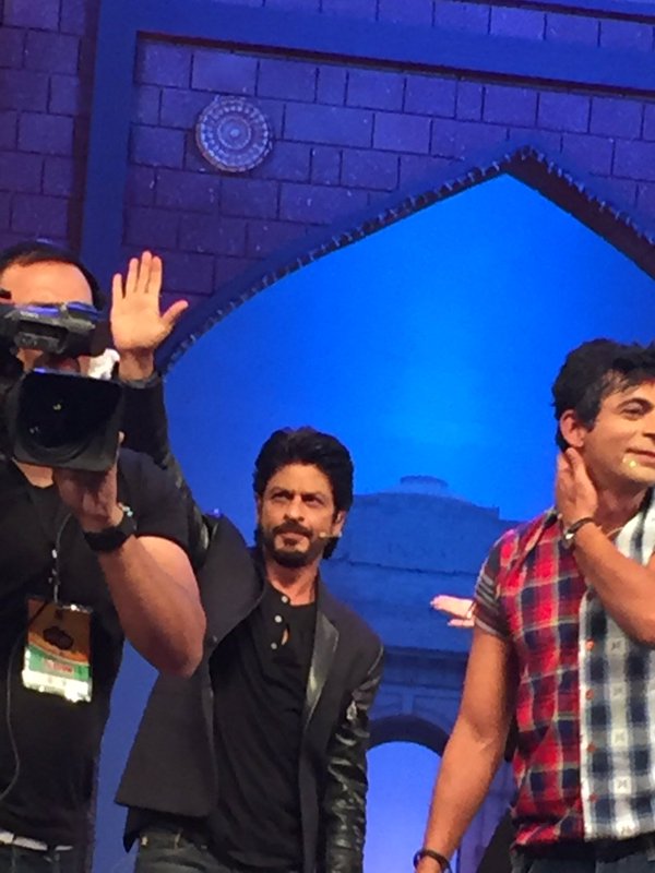 Kapil Sharma Comedy Show With Shahrukh Khan in New Delhi