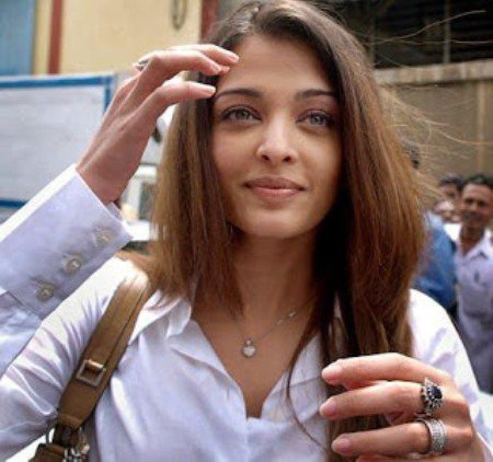 Aishwarya Rai Bachchan The Natural Beauty Of Bollywood
